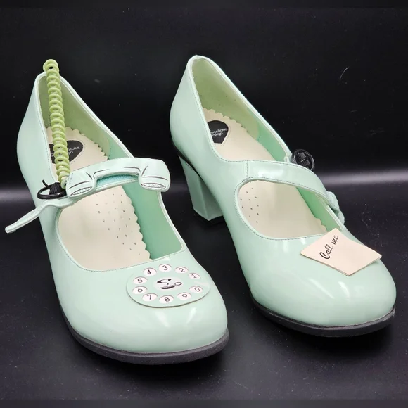 NWOT Chocolaticas Mid Heels Call Me in Mint Green - MARY JANE PUMP 11/41 - Picture 1 of 5